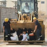 بالصور.. إنقاذ احتجاز مركبتين بداخلهما 4 أشخاص في أودية العيص فجر اليوم