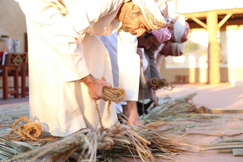 ركن البيئة الزراعية الذي يستعرض كيفية صناعة الحبال