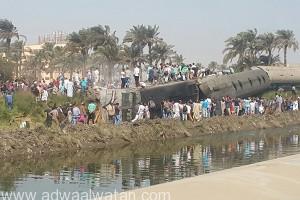 مصرع 4 أشخاص وإصابة 21 في حادث انقلاب قطار في مصر