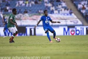 الاتفاق يضرب الهلال بهدفين لهدف