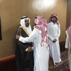 “محافظ العقيق “يستقبل المبايعين لولي العهد بالمحافظة