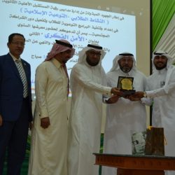 طالبات طب الأسنان بجامعة “الملك عبدالعزيز” يطلقن حملة توعوية عن سرطان الثدي