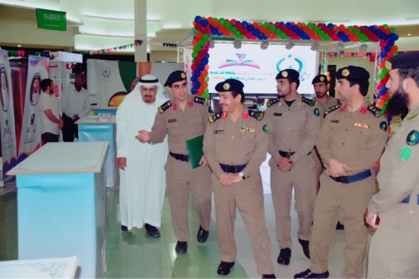 جولات تفقدية لمدير الدفاع المدني بالقصيم ومساعده على المعارض التوعويه بالمنطقة