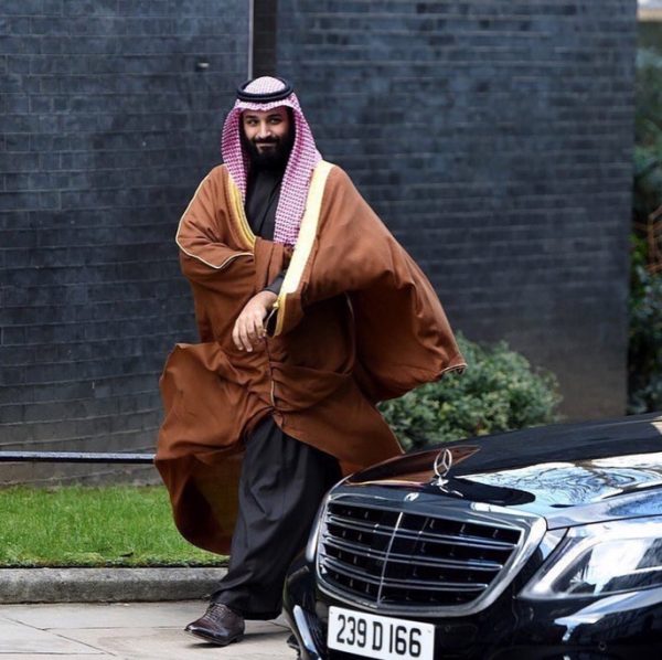 صورة ولي العهد”محمد بن سلمان” في لندن ..تترجم قوة العزيمة ورفعة الأمة وهزيمة التطرف