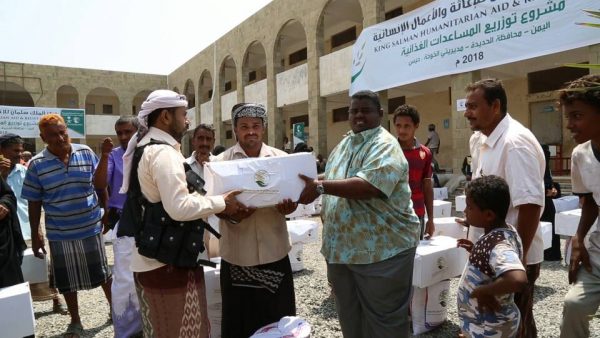 مركز الملك سلمان يدشن حملة إغاثية لمديريتي الخوخة وحيس بمحافظة الحديدة