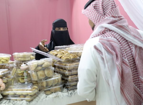 الكليجة العراقية تقتحم “مهرجان الكليجا في بريدة”