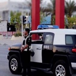 “أمير القصيم” يكرم جمعية النحالين التعاونية بالباحة ويشيد بمنتجاتها