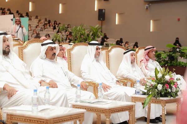 “جامعة المجمعة” تشارك في الملتقى الثالث لخدمة تواصل