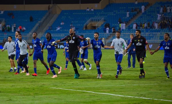 الهلال يكسب الاتفاق ويغرد وحيداً في الصدارة