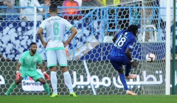 الهلال يسقط الأهلي برباعية ويعزز صدارته للدوري