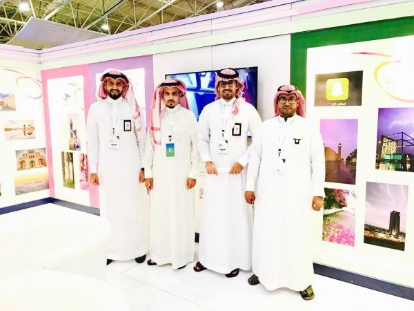 مشاركة “22”  مسوقاً ومنظماً بجناح التنمية السياحية بالطائف في ملتقى ألوان السعودية