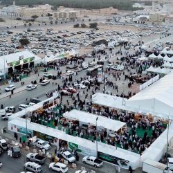 نائب أمير الرياض يستقبل رئيس الجمعية الخيرية لمكافحة السرطان