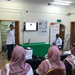 سفير المملكة بإندونيسيا يزور معرضي جامعة القصيم بالجنادرية