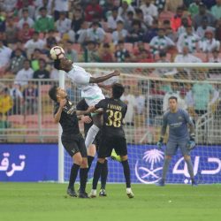 الهلال يسحق القادسية برباعية ويواصل صدارته