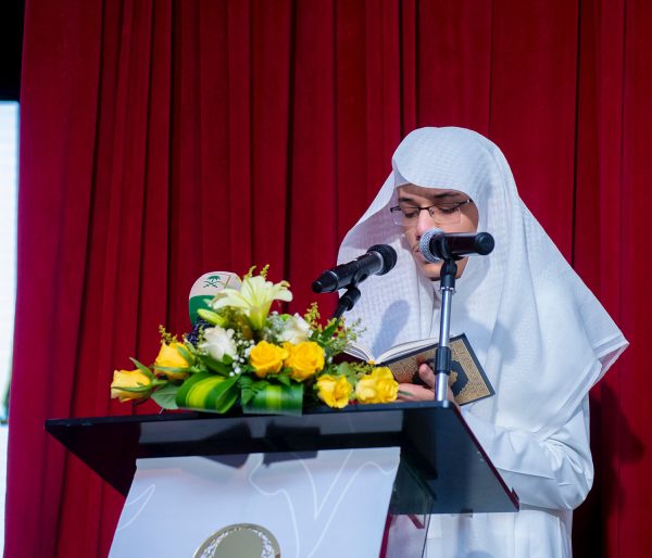 أمير القصيم يرعى تكريم “137” طالباً على جائزة الذكير للتفوق بمحافظة عنيزة