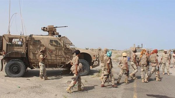 تدمير آليات عسكرية للمتمردين الحوثيين في قصف للجيش اليمني شمالي الضالع