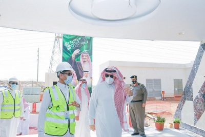 سمو الأمير فيصل بن خالد بن سلطان يتفقد مشروع برج مياه مدينة عرعر