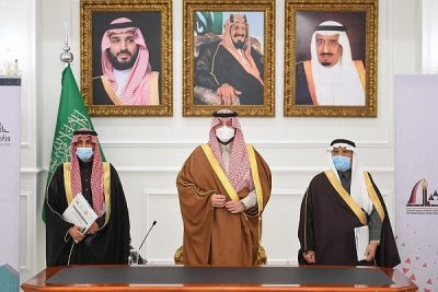 سمو الأمير فيصل بن خالد بن سلطان يشهد توقيع اتفاقيات تعاونية وتنموية بالمنطقة