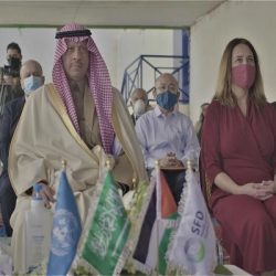 “الراجحي” يصدر قرارا وزاريا يقضي بقصر مهن ووظائف خدمة العملاء العاملين “عن بعد” على السعوديين