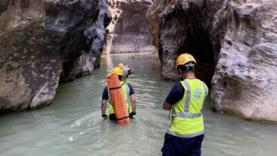 مدني الريث: إنقاذ مواطن سقط في وادي لجب أثناء تنزهه