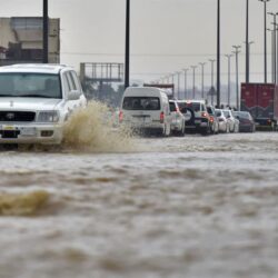 “الخطوط الكويتية” ترد على مزاعم تجريدها متقدمات لوظيفة مضيفة طيران من ملابسهن الداخلية!