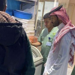 سعودي ينقل شغفه في جمع أندر الأقمشة إلى زوار منطقة سوق الأولين