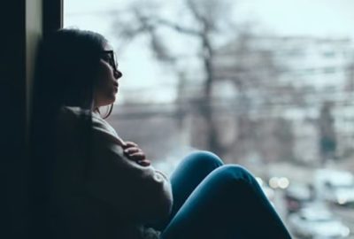 خاصة بين الفتيات ومتوسطات العمر.. دراسة تكشف تأثير “التوتر والاكتئاب” على قلوب النساء
