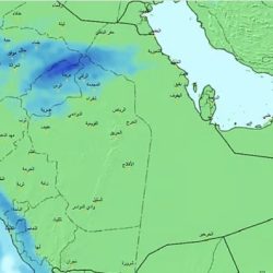 “العناية بشؤون الحرمين”: التمسح بالكعبة ومقام إبراهيم ممارسات خاطئة لا أصل لها في الشريعة