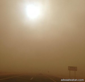 موجة غبار كثيف تضرب منطقة حائل عصر اليوم